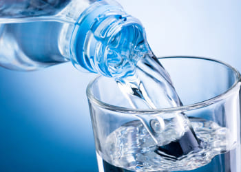 Calidad del agua embotellada ¿mito o realidad?